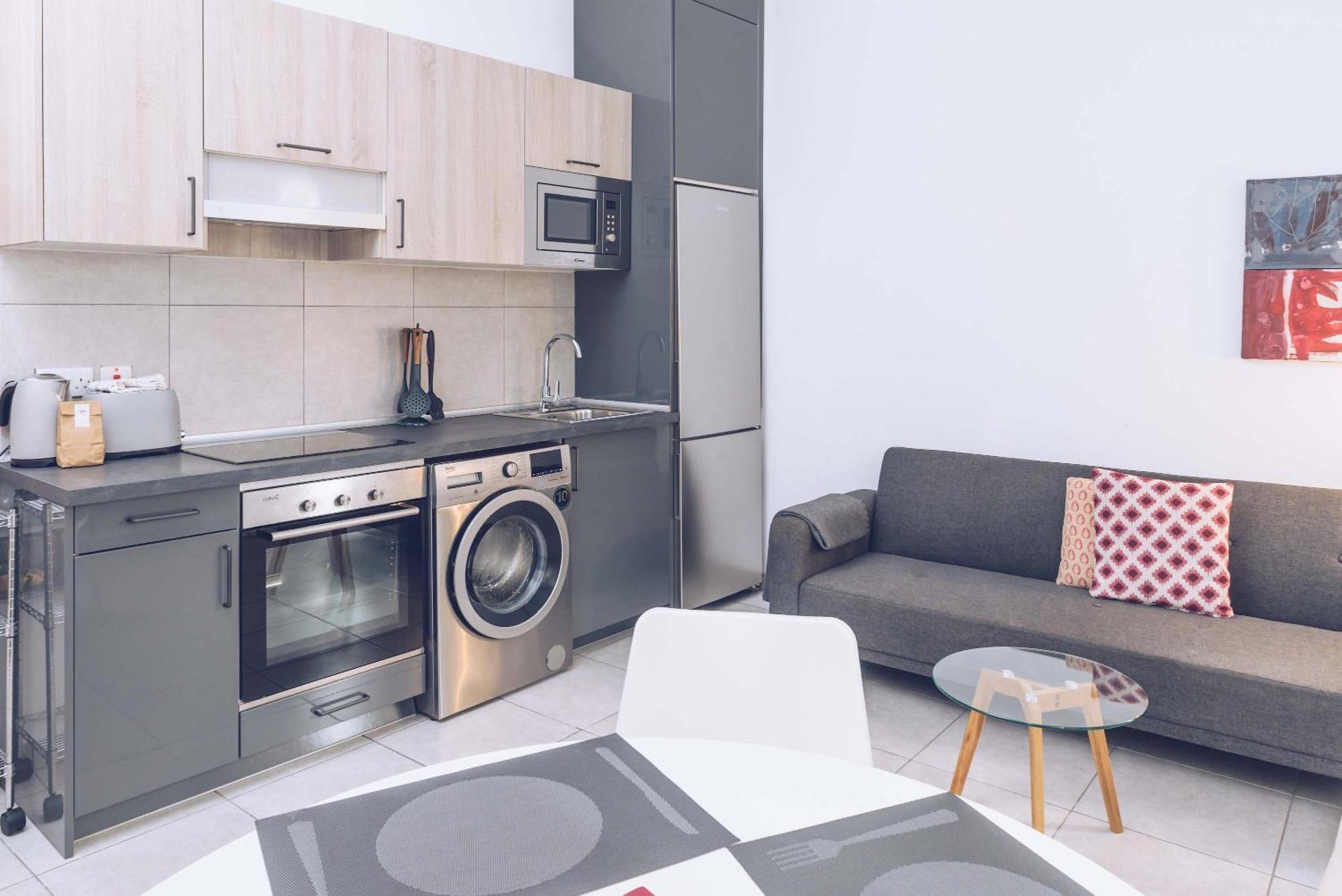2Br And 2Ba In The Zoko Cozy And Convenient Appartement Gibraltar Buitenkant foto