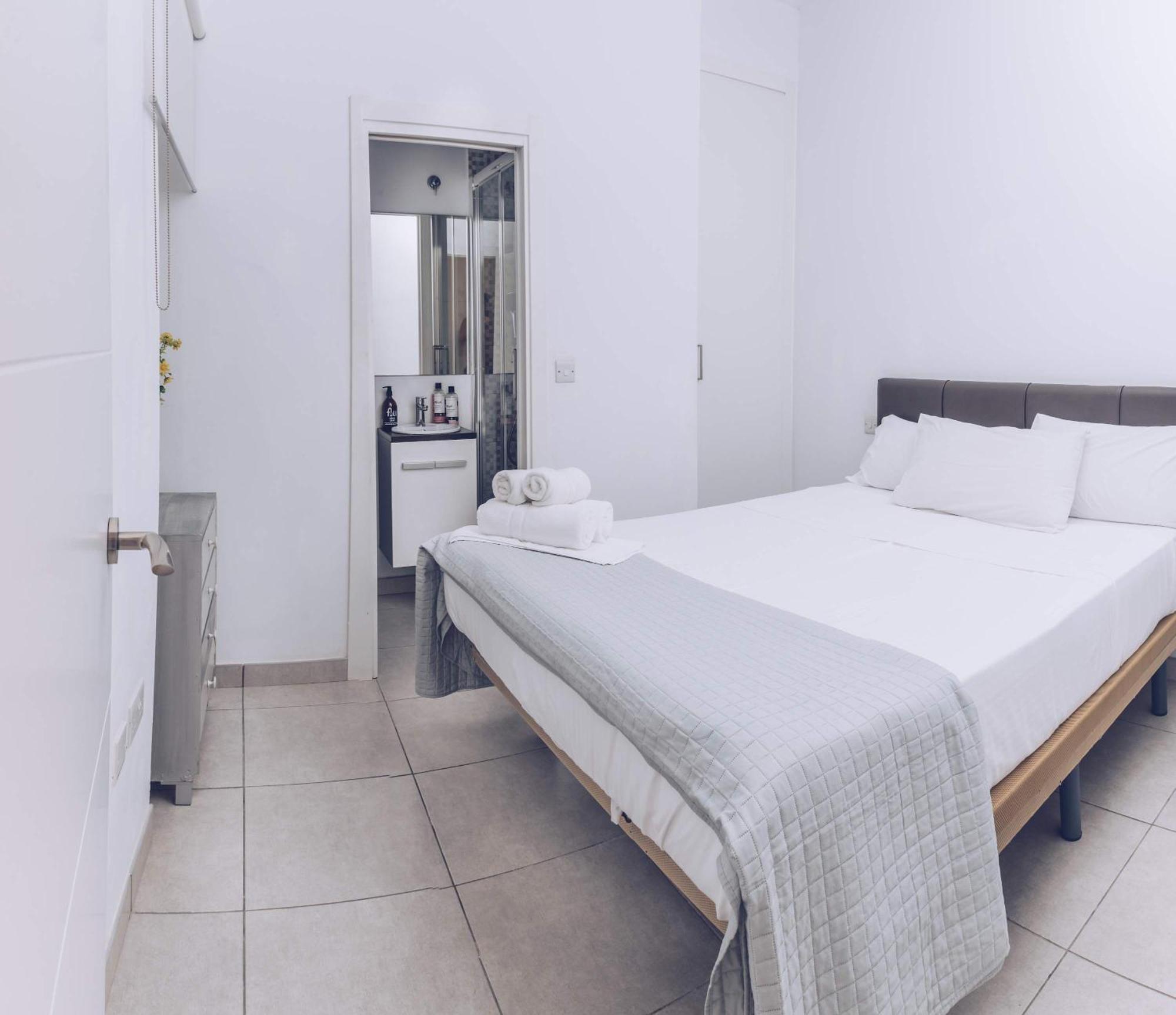 2Br And 2Ba In The Zoko Cozy And Convenient Appartement Gibraltar Buitenkant foto