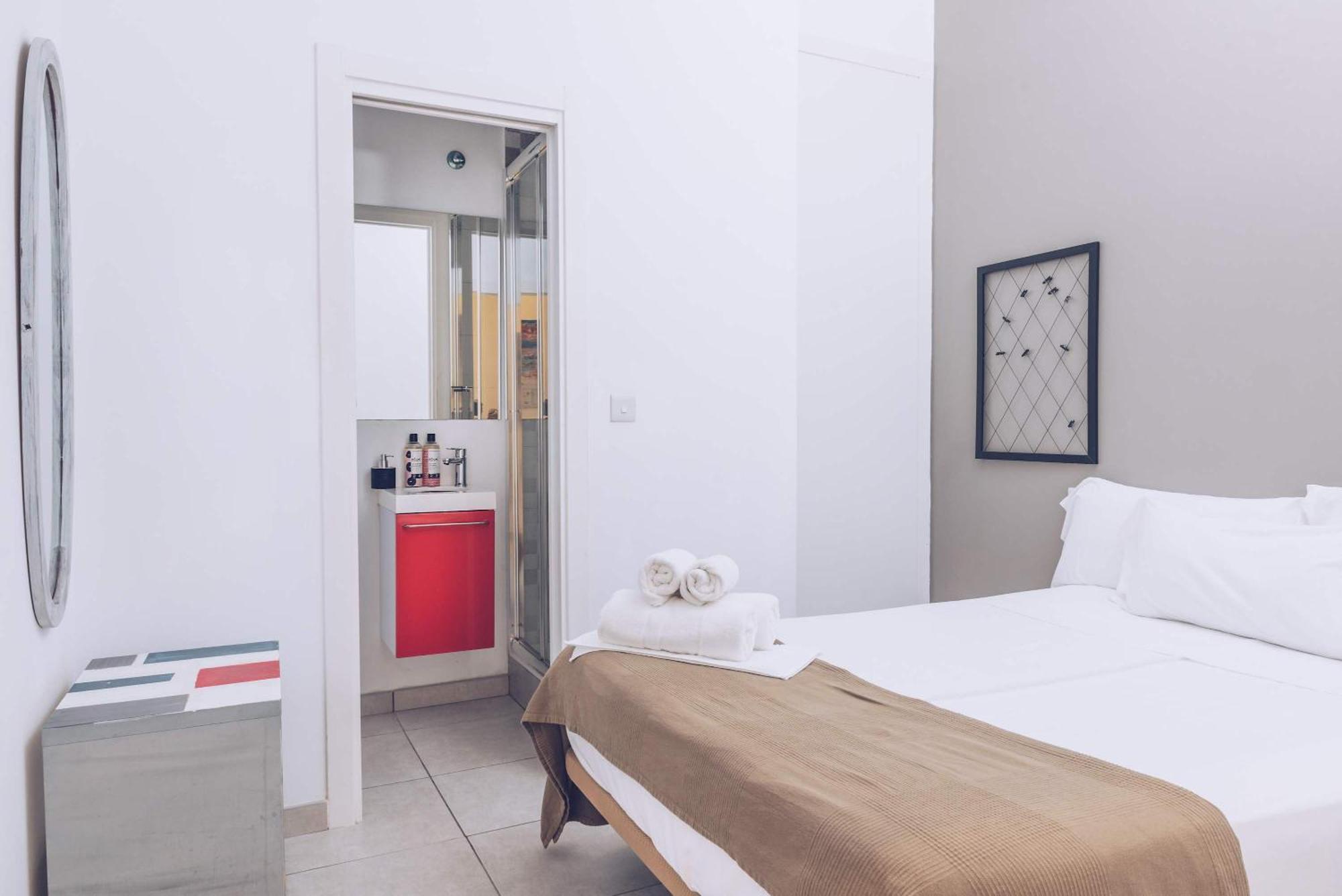 2Br And 2Ba In The Zoko Cozy And Convenient Appartement Gibraltar Buitenkant foto